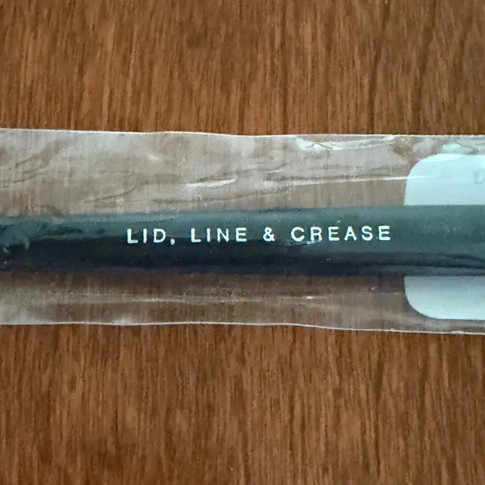 Bareminerals Lid Line & Crease Brush Black 2 Brushes in One - NEW IN PACKAGING